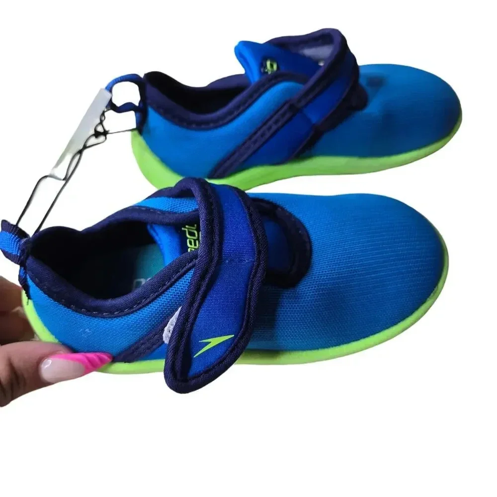 Speedo Blue Water Shoes Size (7-8)